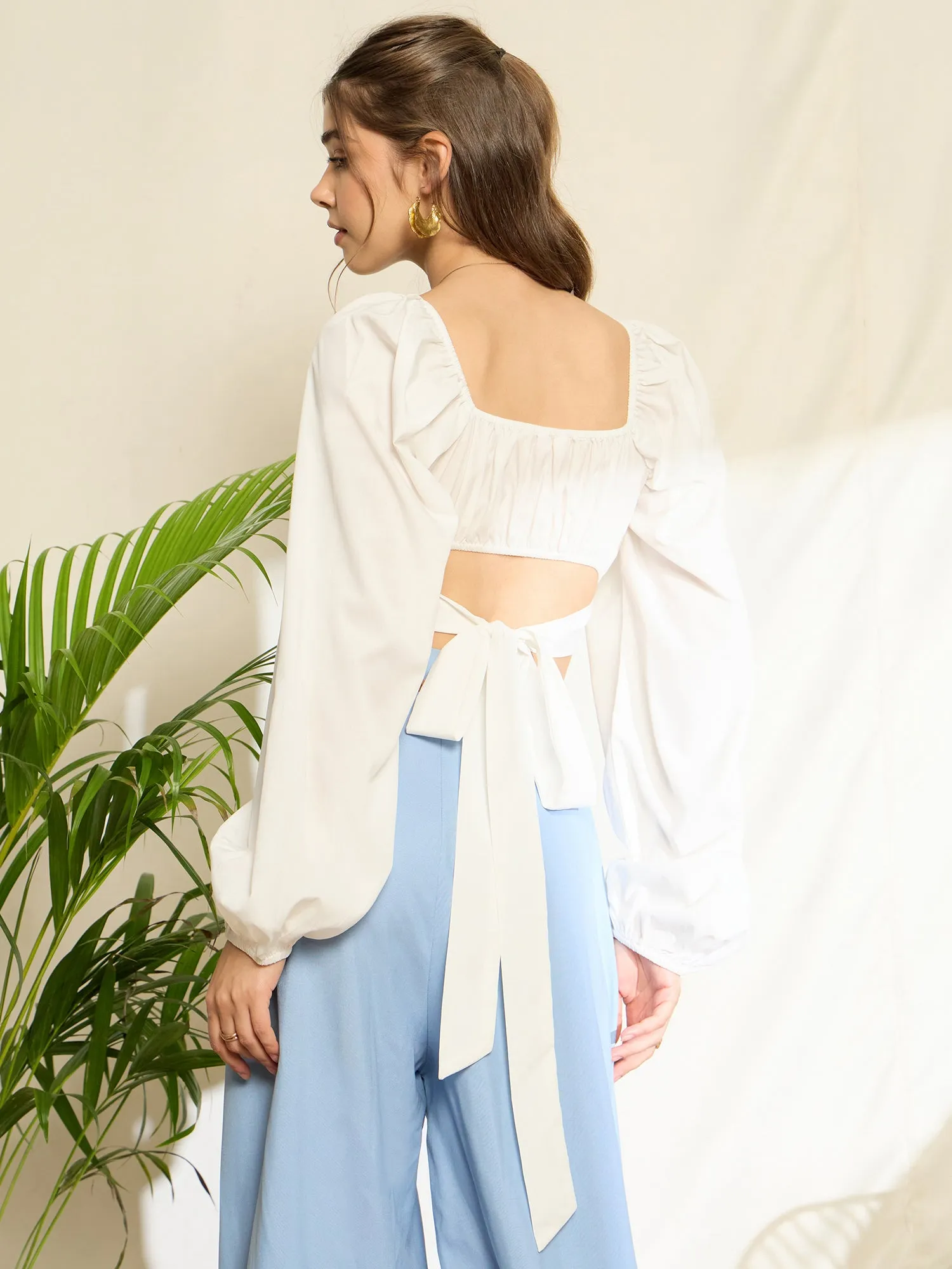 Berrylush Women Solid White Sweetheart Neck Bishop Sleeves Back Tie-Up Pleated Crop Top