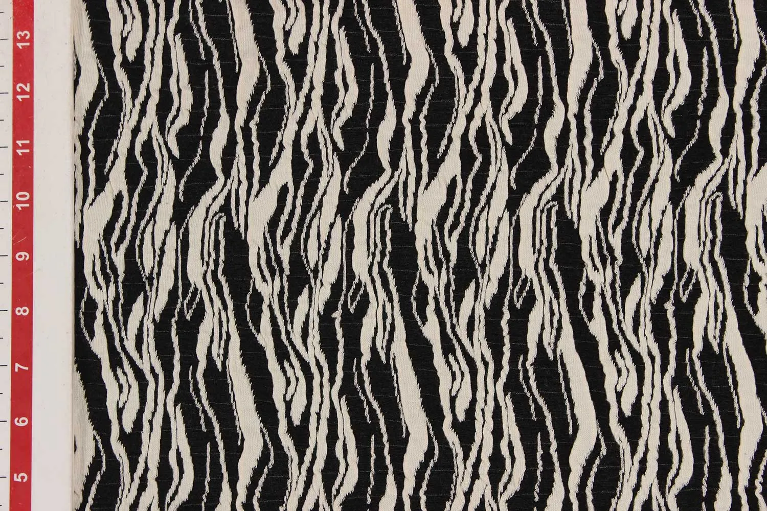 Black and White Abstract Knit Jacquard Cotton Polyester Blend Fabric