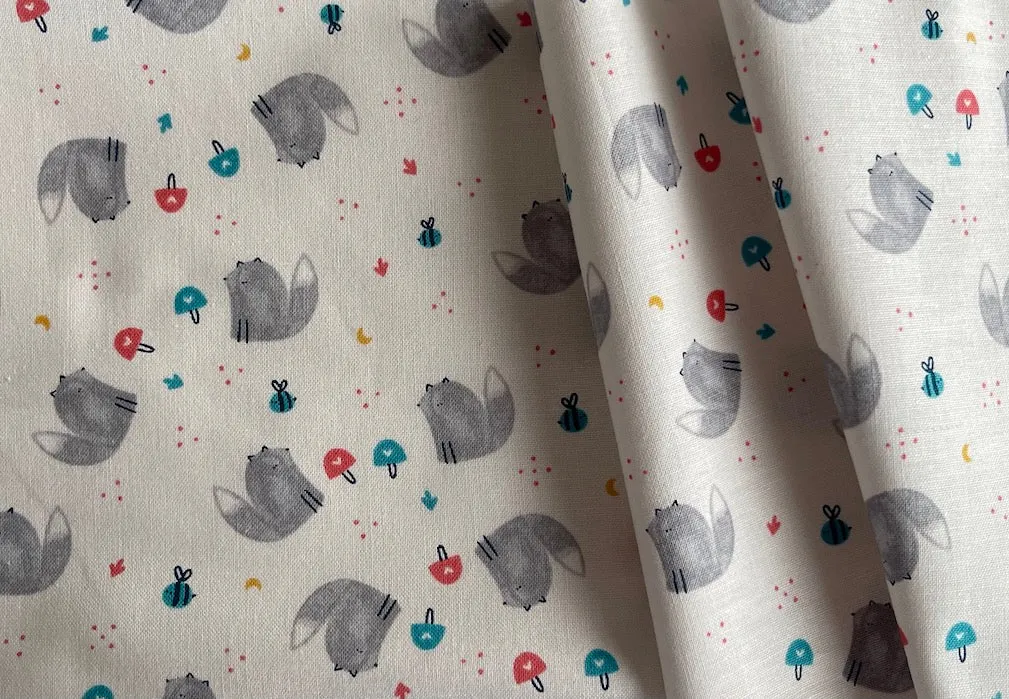 Clowder of Tabbies & Bees Cotton (Made in Japan)