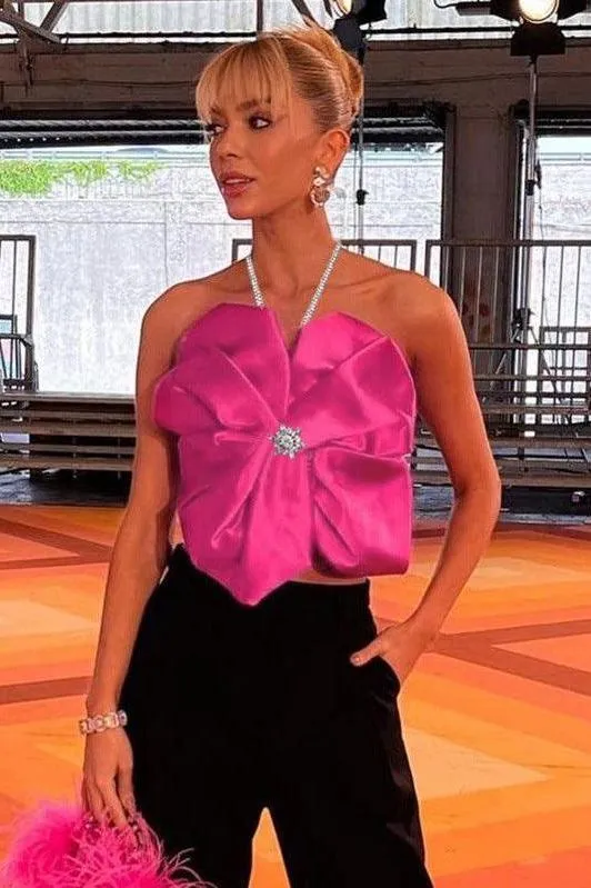 Hanging neck big flower strap top