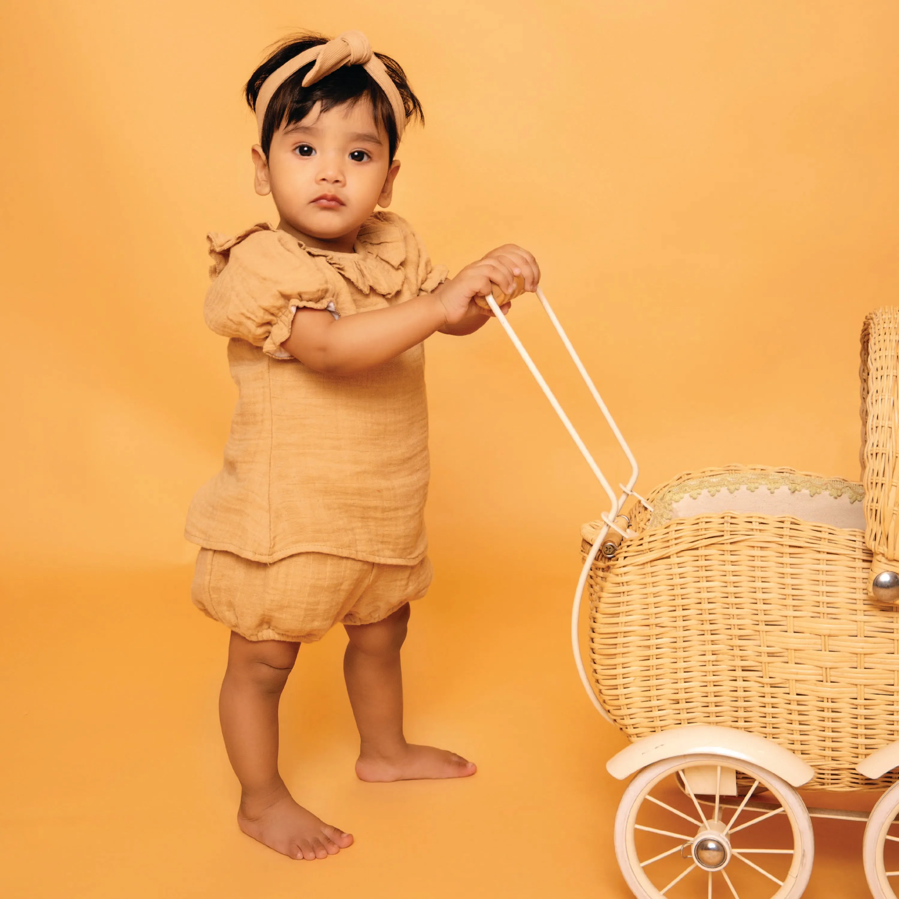 Latte Organic Muslin Frill Top With Bloomers