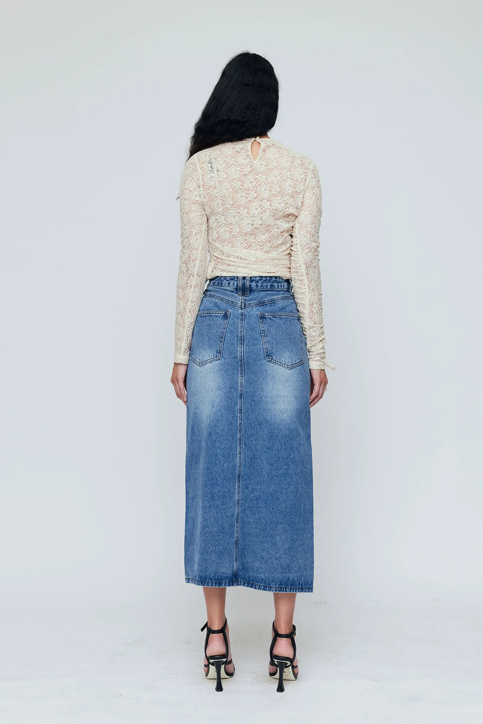 LOLA LACE TOP