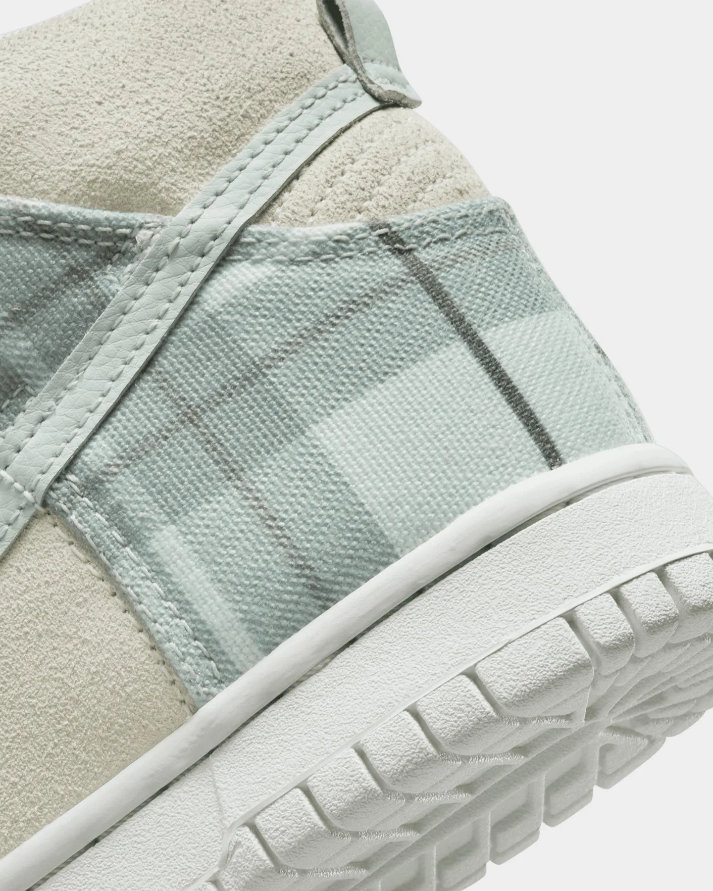 Nike Kids' Dunk High SE (GS) 'Plaid' Summit White/Light Green