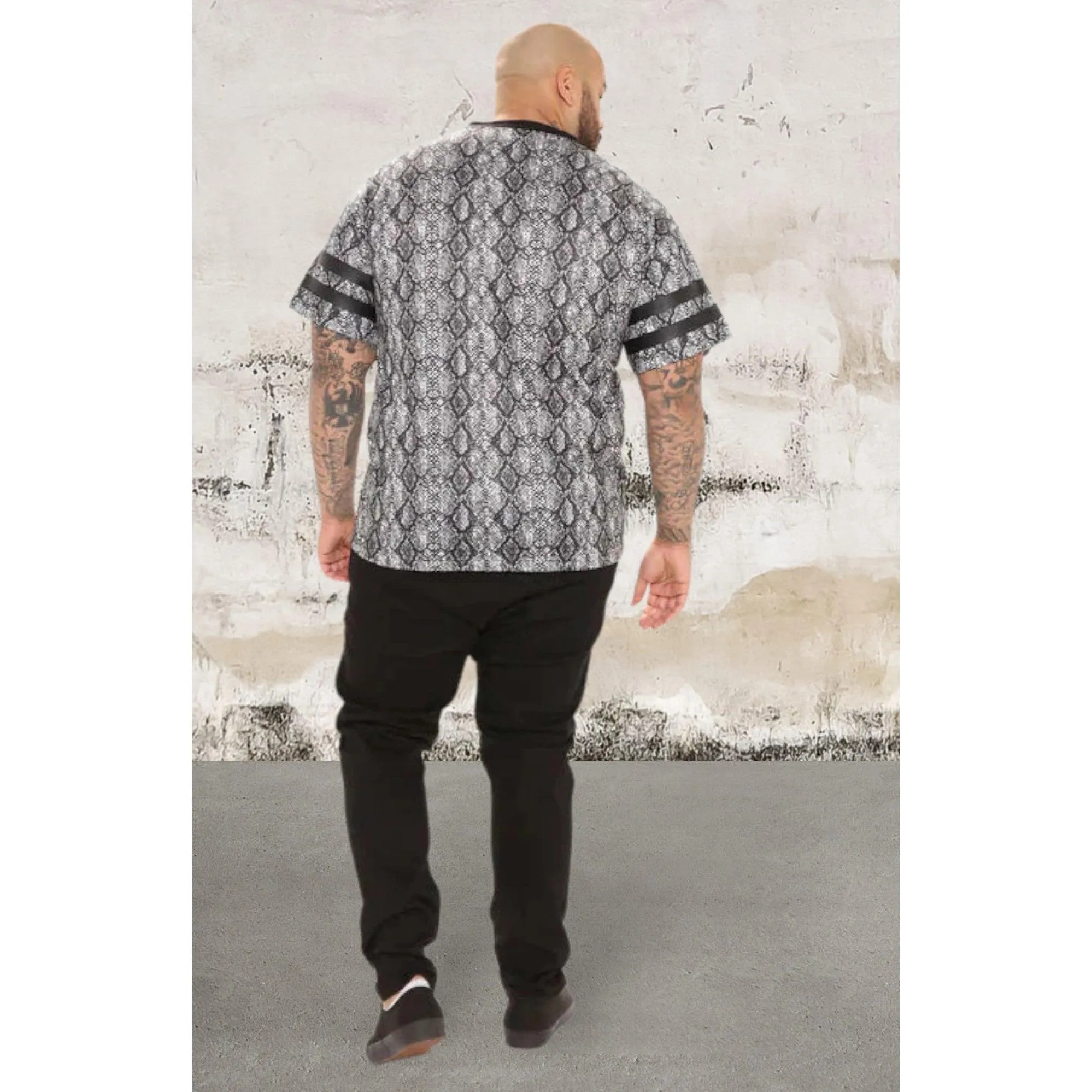 Short sleeve all over animal print top